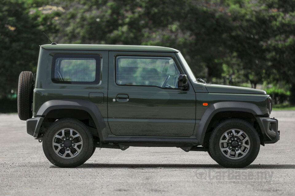 Suzuki Jimny JB74 (2021) Exterior