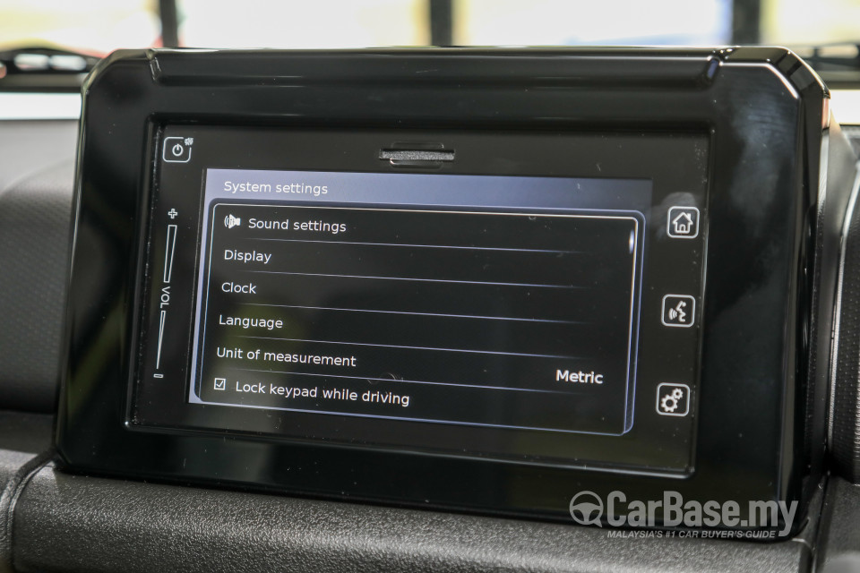 Suzuki Jimny JB74 (2021) Interior