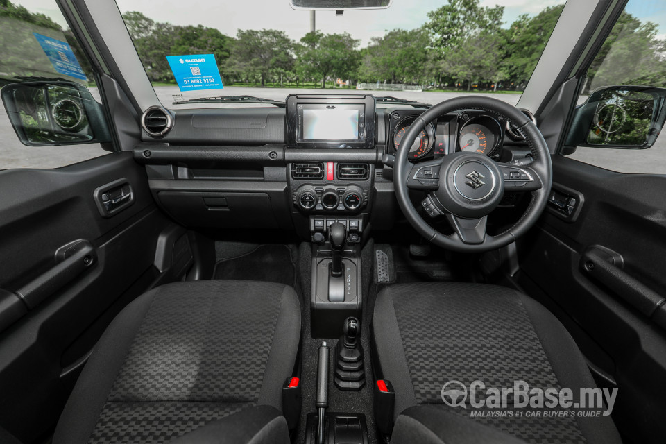 Suzuki Jimny JB74 (2021) Interior