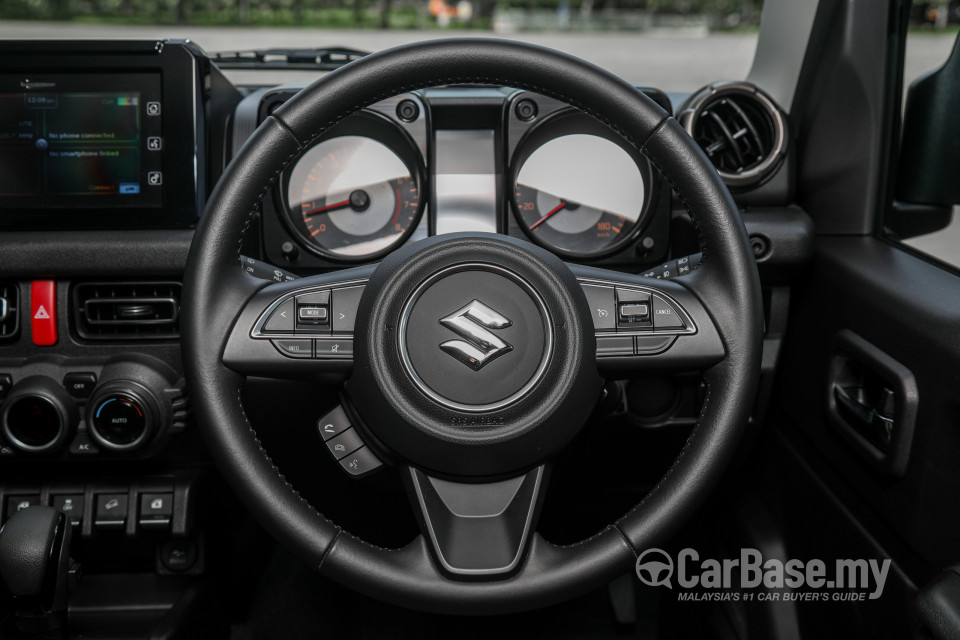 Suzuki Jimny JB74 (2021) Interior