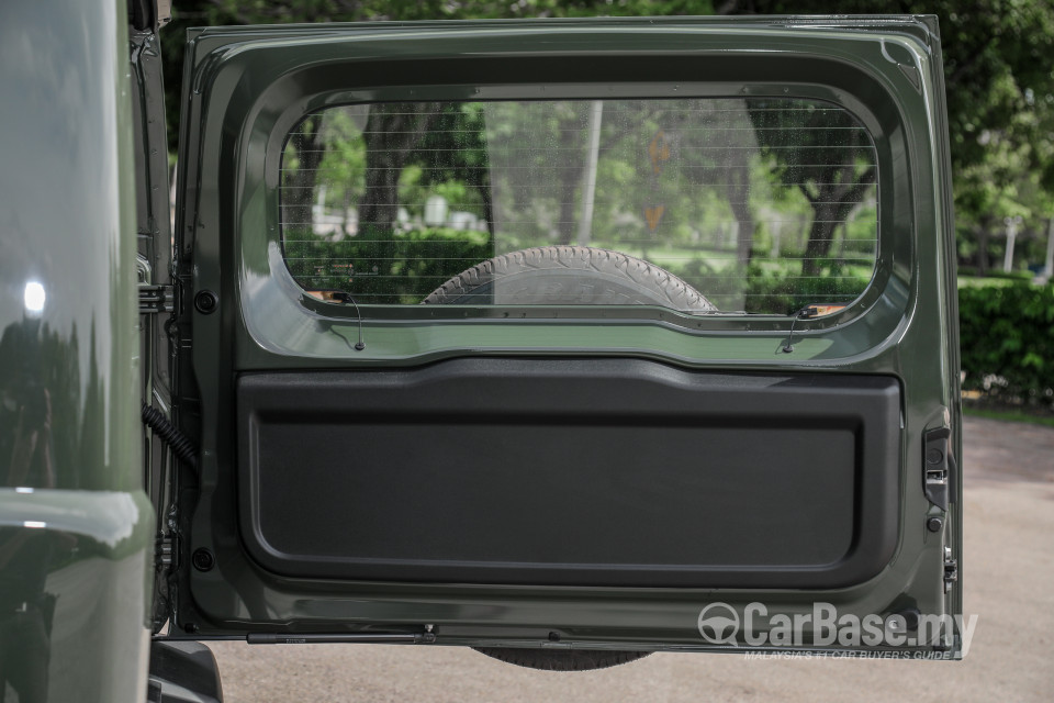 Suzuki Jimny JB74 (2021) Interior