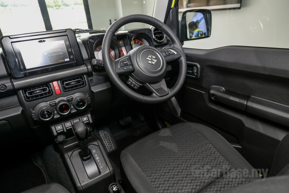Suzuki Jimny JB74 (2021) Interior