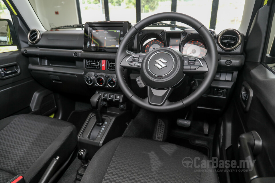 Suzuki Jimny JB74 (2021) Interior