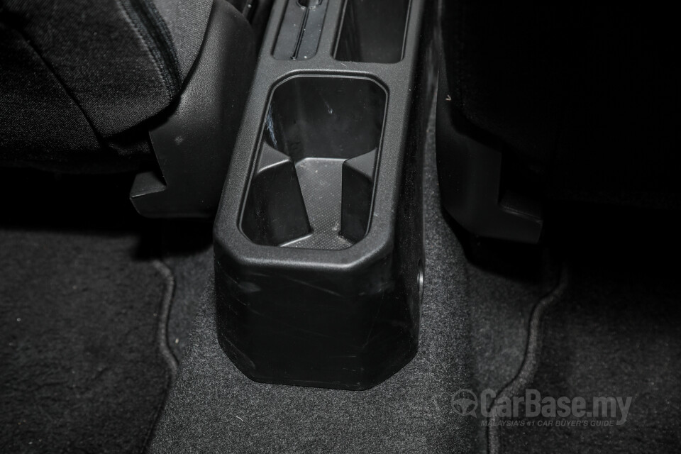 Suzuki Jimny JB74 (2021) Interior