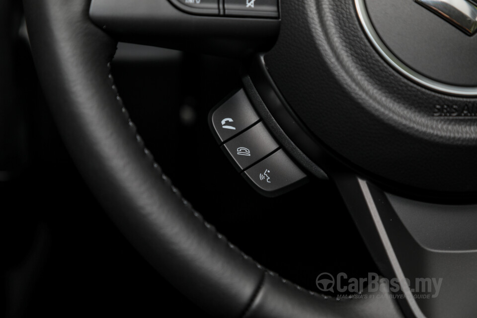 Suzuki Jimny JB74 (2021) Interior