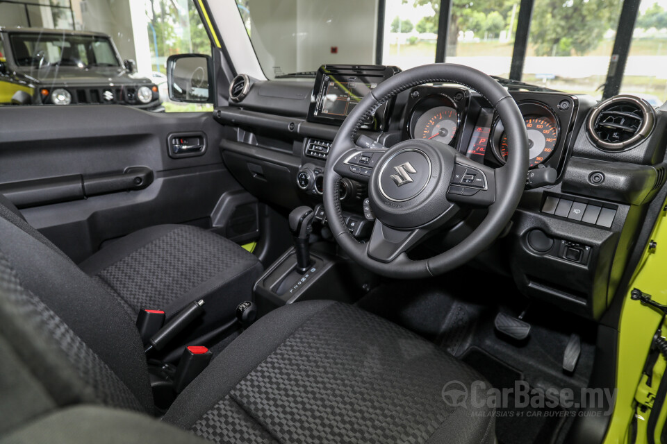 Suzuki Jimny JB74 (2021) Interior