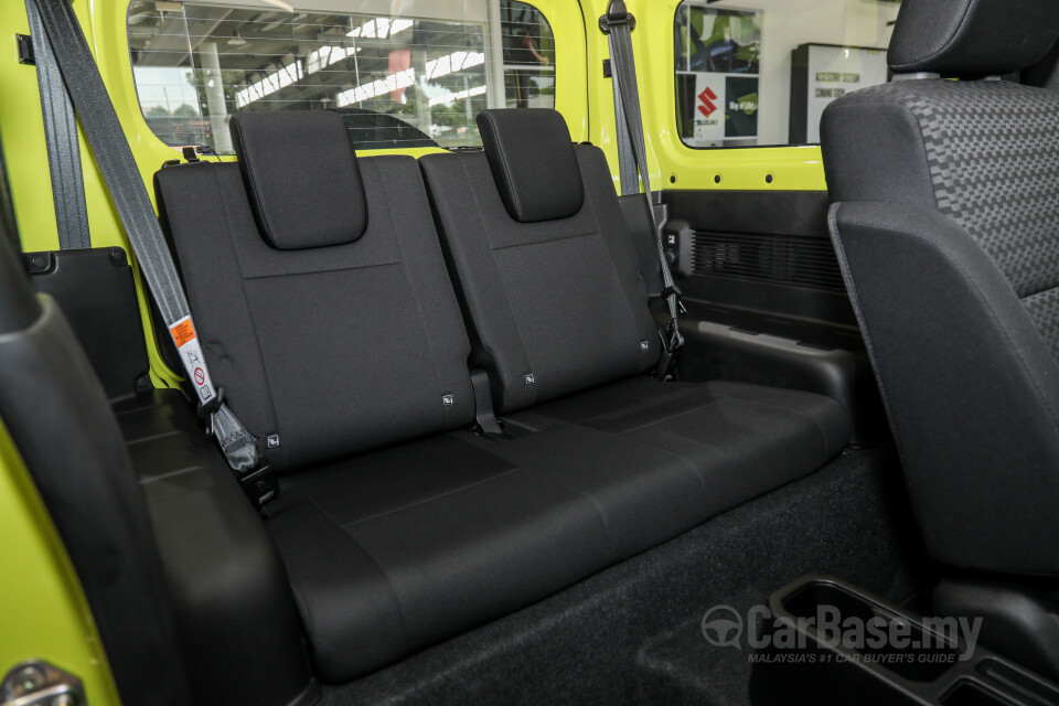 Suzuki Jimny JB74 (2021) Interior