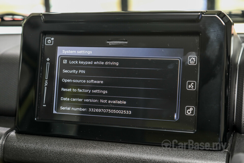 Suzuki Jimny JB74 (2021) Interior
