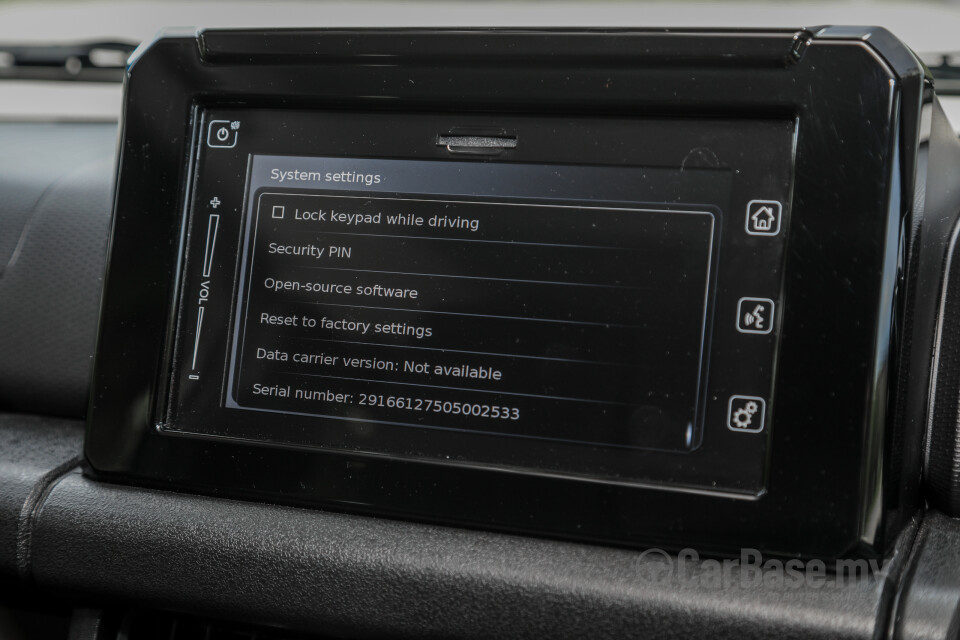 Suzuki Jimny JB74 (2021) Interior
