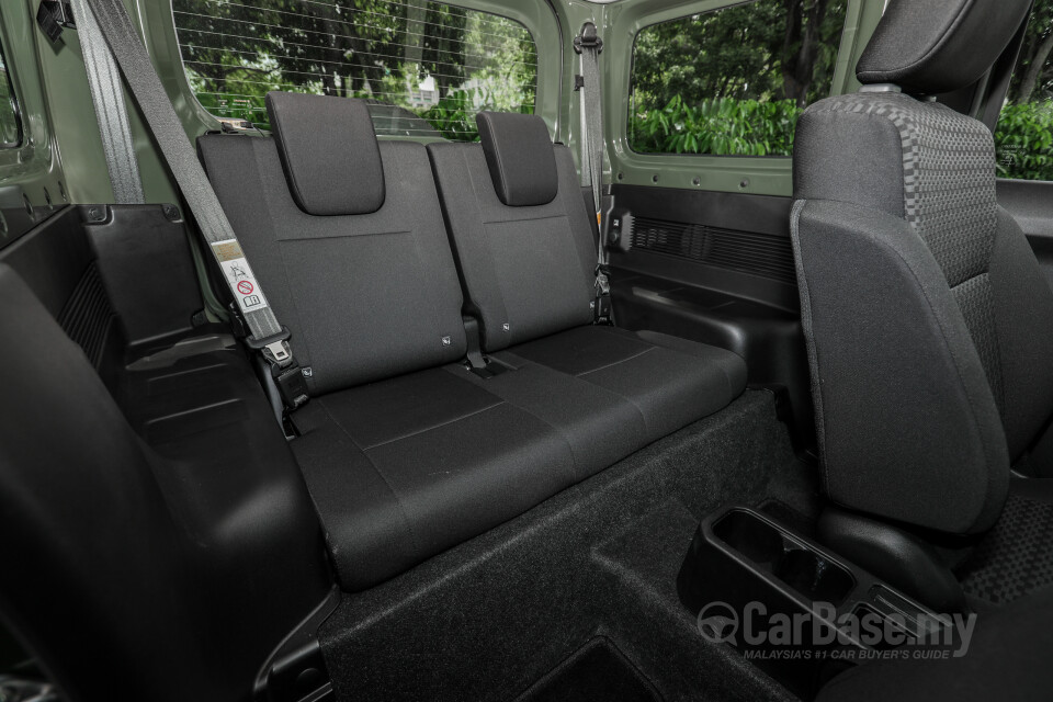 Suzuki Jimny JB74 (2021) Interior
