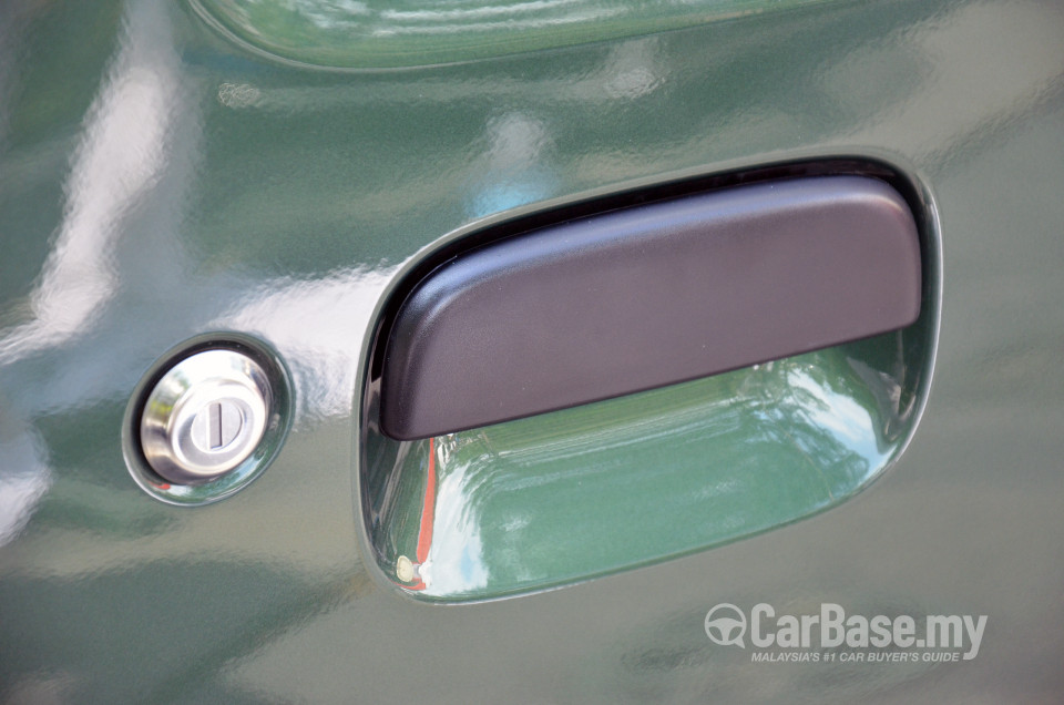 Suzuki Jimny JB43 (2013) Exterior