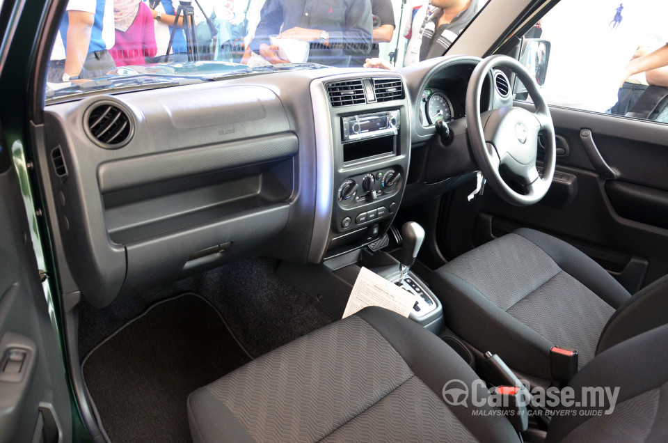 Suzuki Jimny JB43 (2013) Interior