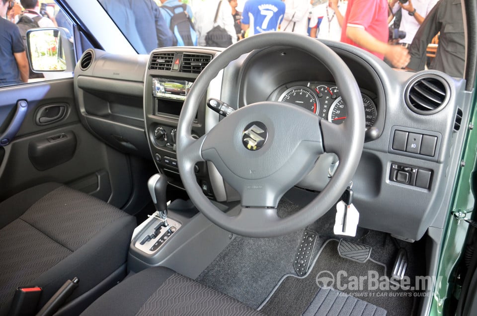 Suzuki Jimny JB43 (2013) Interior