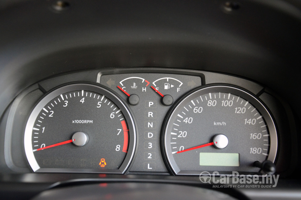 Suzuki Jimny JB43 (2013) Interior