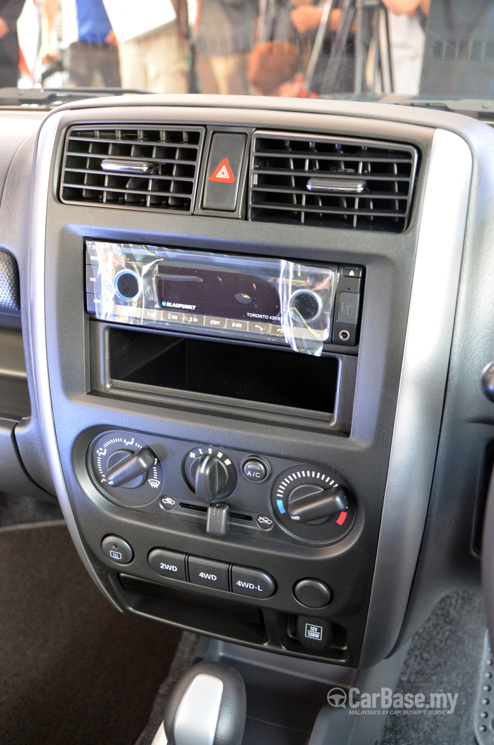 Suzuki Jimny JB43 (2013) Interior