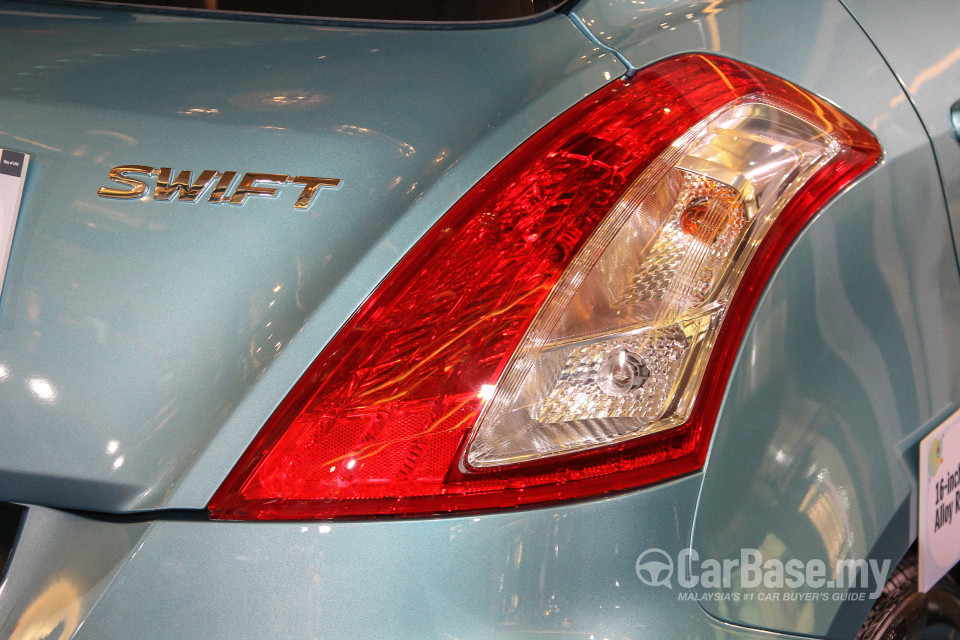 Suzuki Swift Mk3 Facelift (2015) Exterior