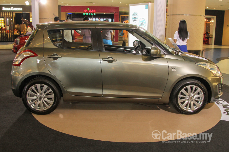 Suzuki Swift Mk3 Facelift (2015) Exterior