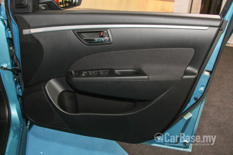 Suzuki Swift Mk3 Facelift (2015) Interior