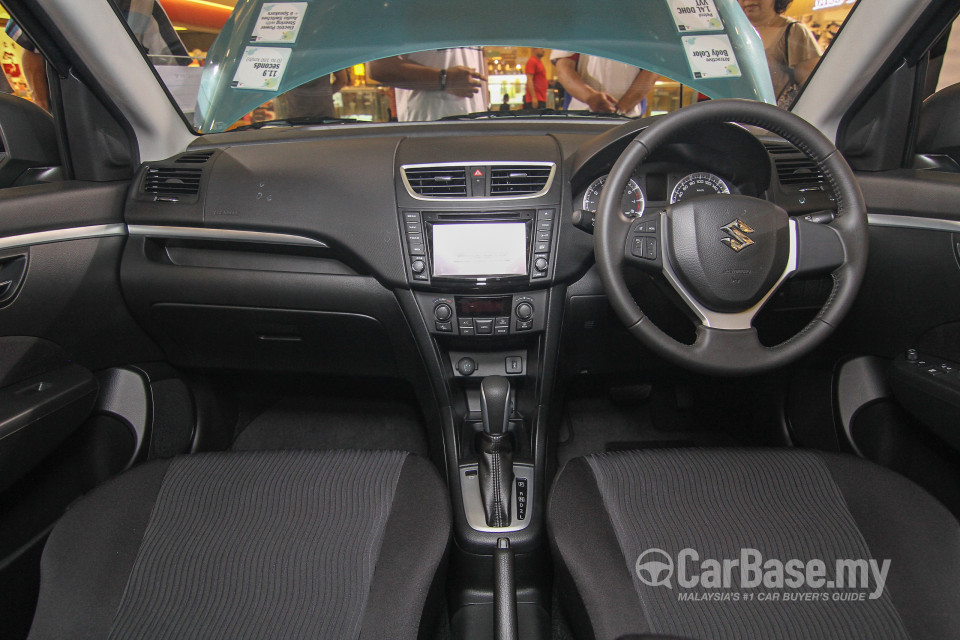 Suzuki Swift Mk3 Facelift (2015) Interior