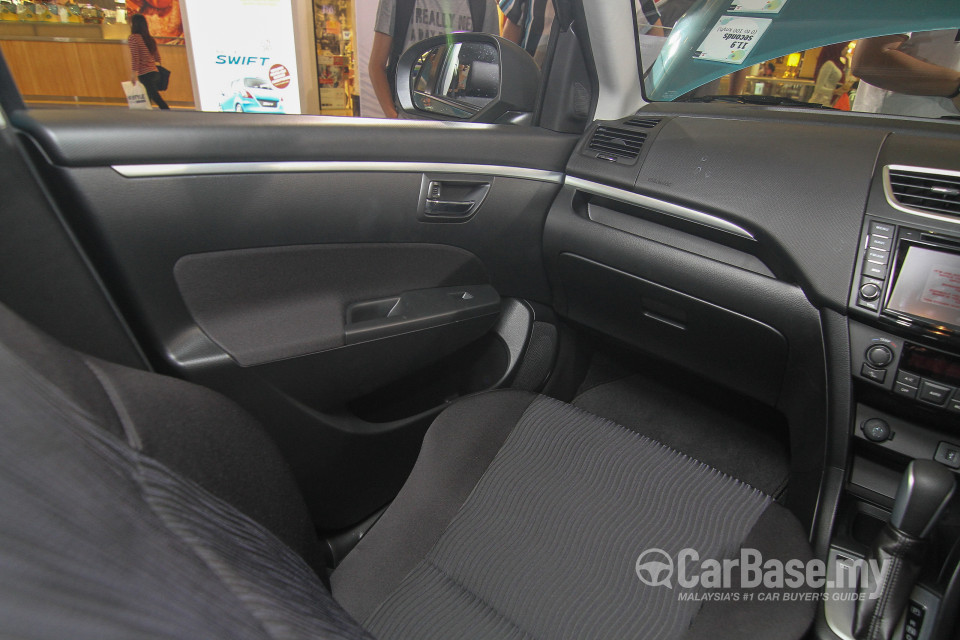 Suzuki Swift Mk3 Facelift (2015) Interior