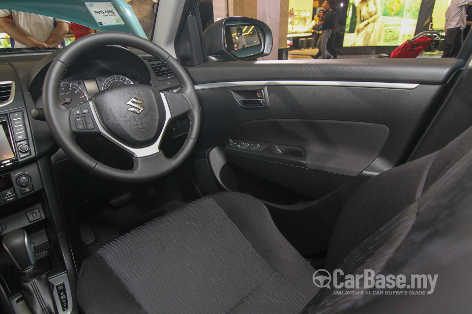 Suzuki Swift Mk3 Facelift (2015) Interior