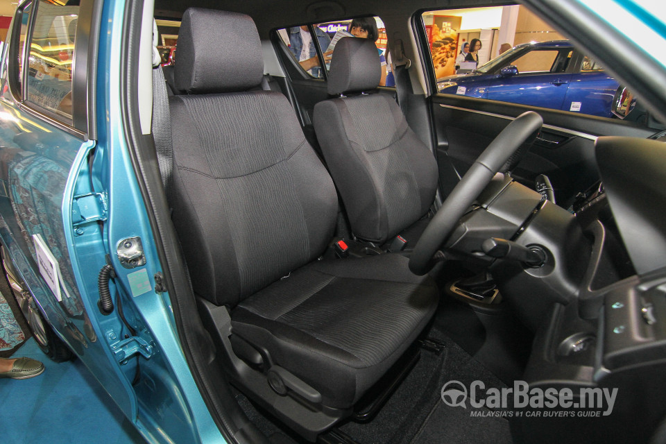 Suzuki Swift Mk3 Facelift (2015) Interior