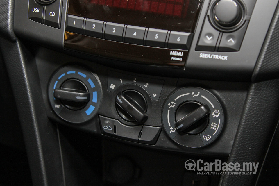 Suzuki Swift Mk3 Facelift (2015) Interior