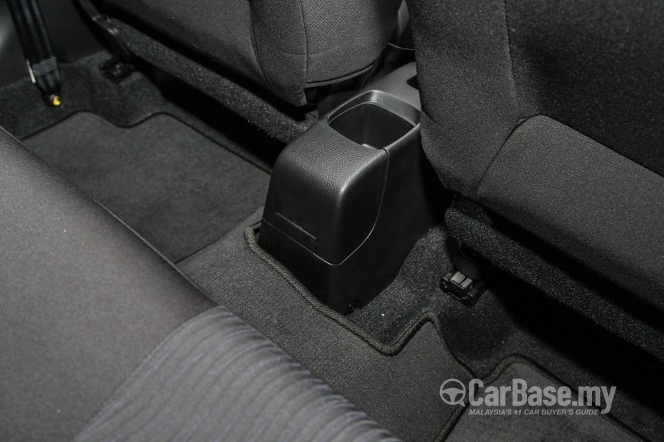 Suzuki Swift Mk3 Facelift (2015) Interior