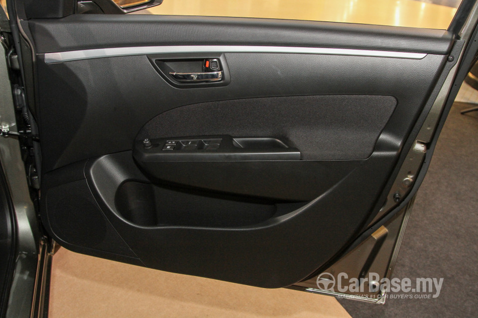 Suzuki Swift Mk3 Facelift (2015) Interior