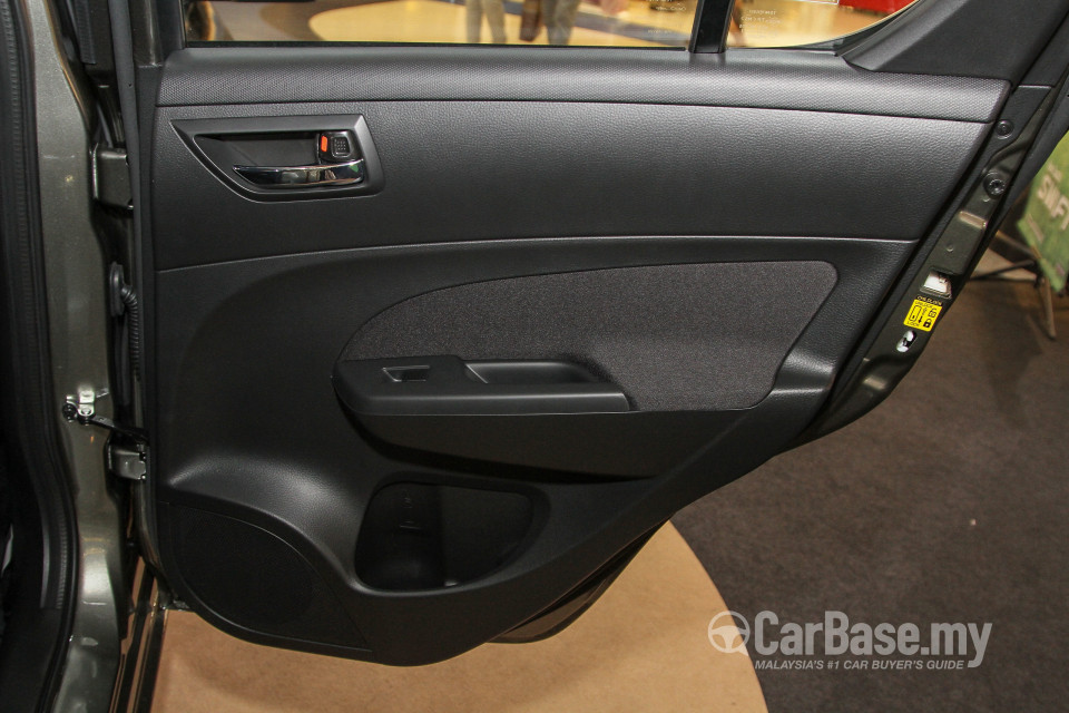 Suzuki Swift Mk3 Facelift (2015) Interior