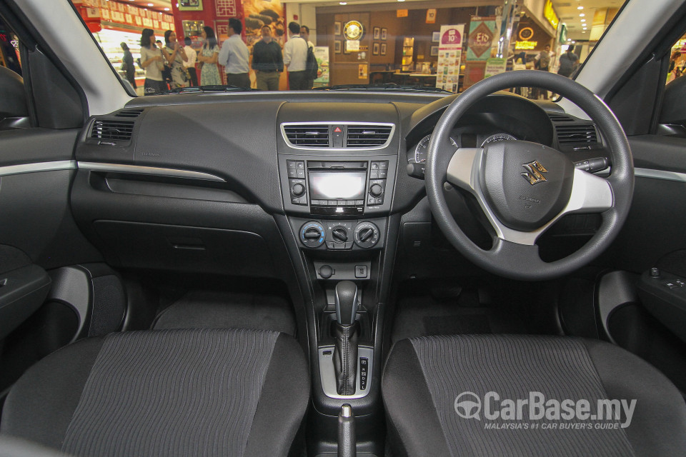Suzuki Swift Mk3 Facelift (2015) Interior
