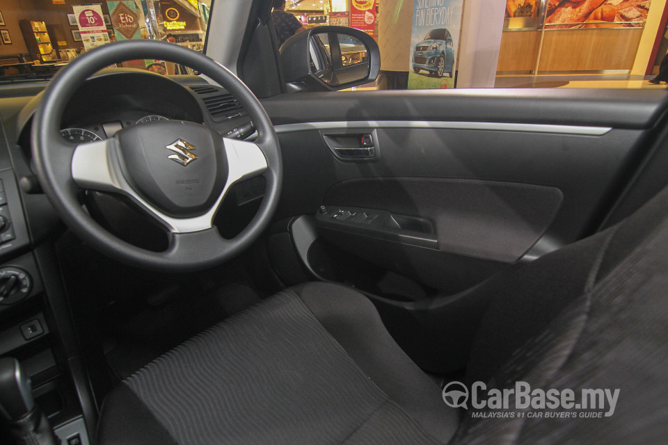 Suzuki Swift Mk3 Facelift (2015) Interior