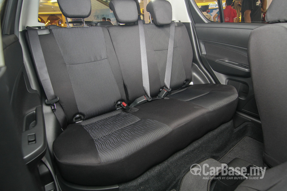 Suzuki Swift Mk3 Facelift (2015) Interior