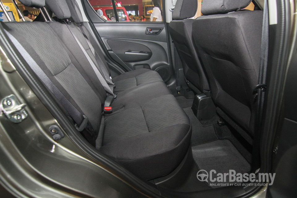 Suzuki Swift Mk3 Facelift (2015) Interior