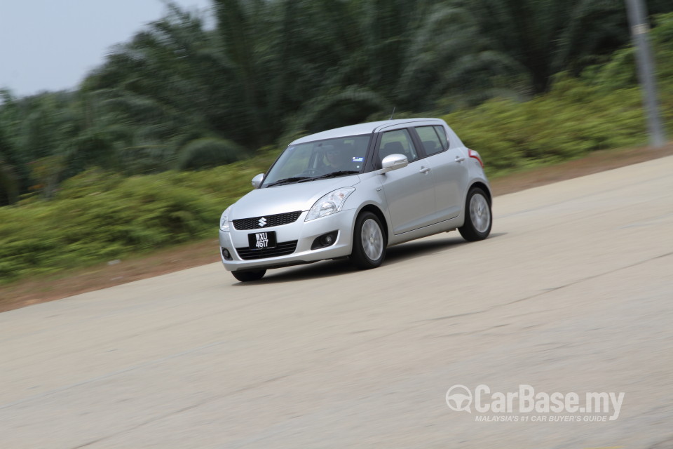 Suzuki Swift Mk3  (2013) Exterior