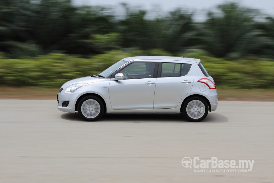 Suzuki Swift Mk3  (2013) Exterior