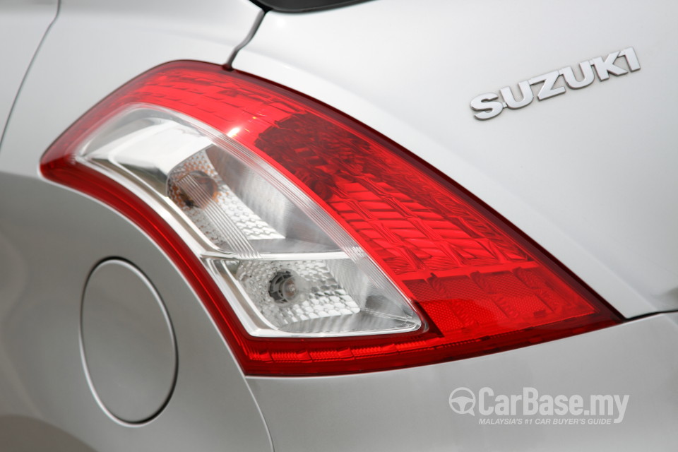 Suzuki Swift Mk3  (2013) Exterior