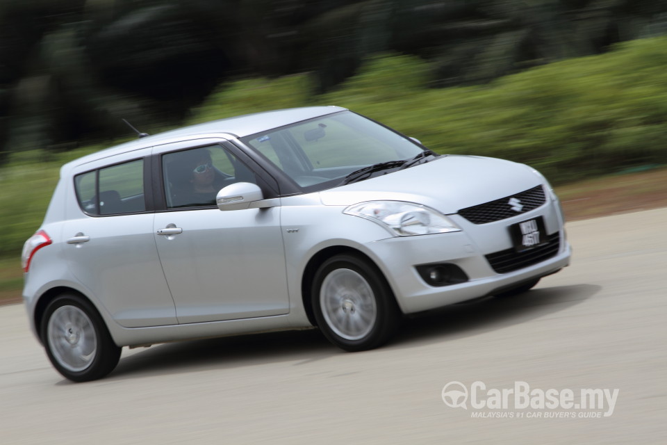 Suzuki Swift Mk3  (2013) Exterior