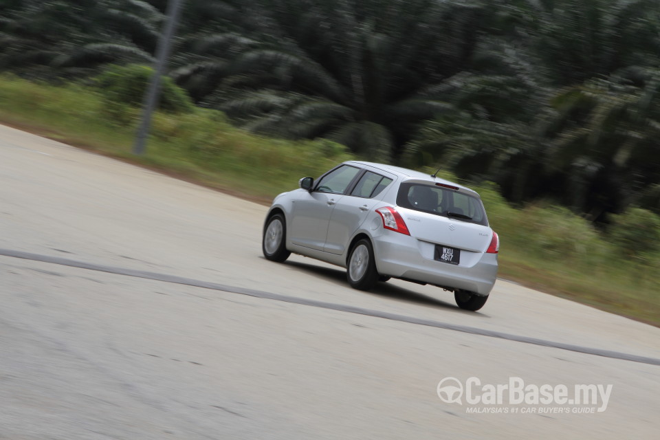 Suzuki Swift Mk3  (2013) Exterior