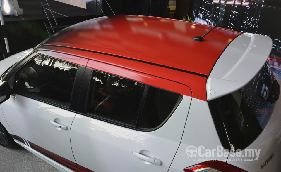 Suzuki Swift Mk3  (2013) Exterior
