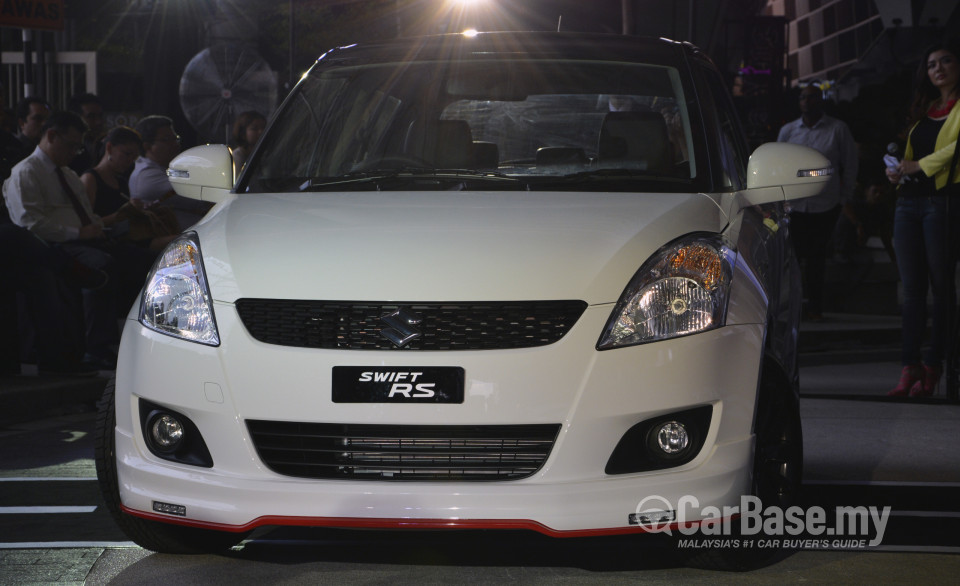 Suzuki Swift Mk3  (2013) Exterior