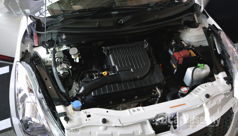 Suzuki Swift Mk3  (2013) Exterior