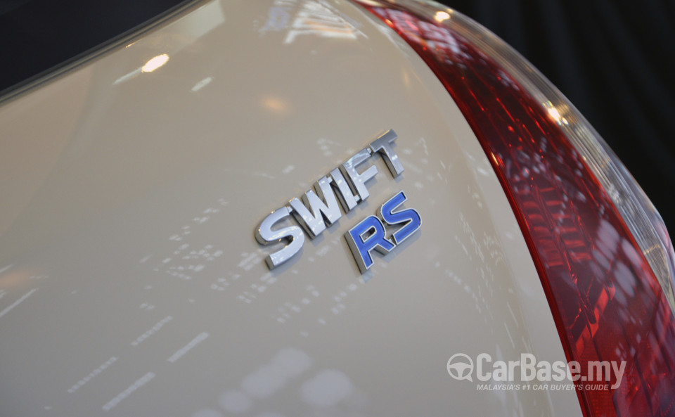 Suzuki Swift Mk3  (2013) Exterior