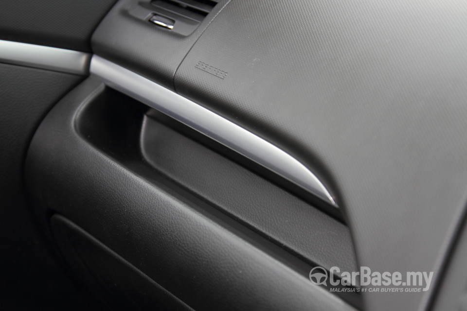 Suzuki Swift Mk3  (2013) Interior