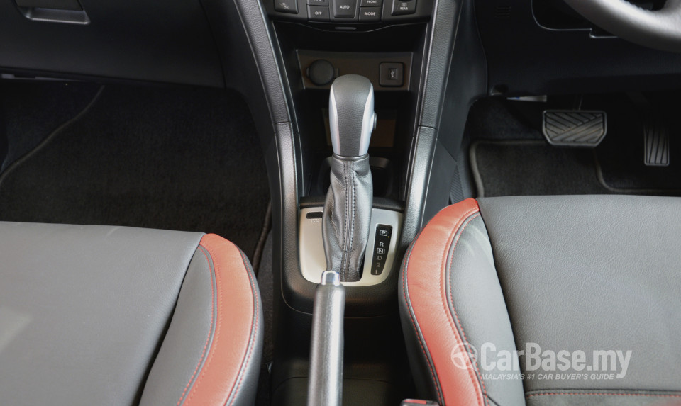 Suzuki Swift Mk3  (2013) Interior