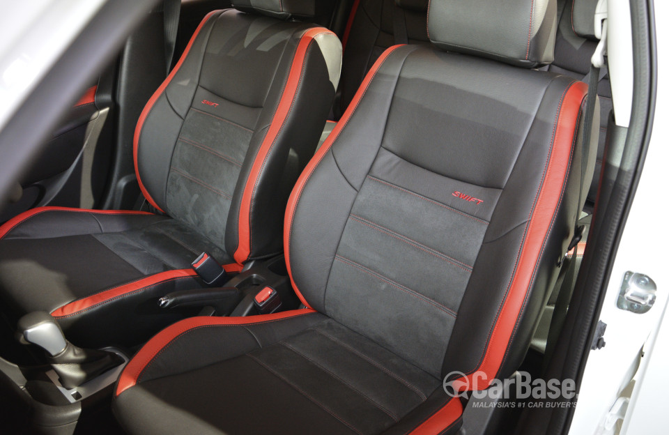 Suzuki Swift Mk3  (2013) Interior