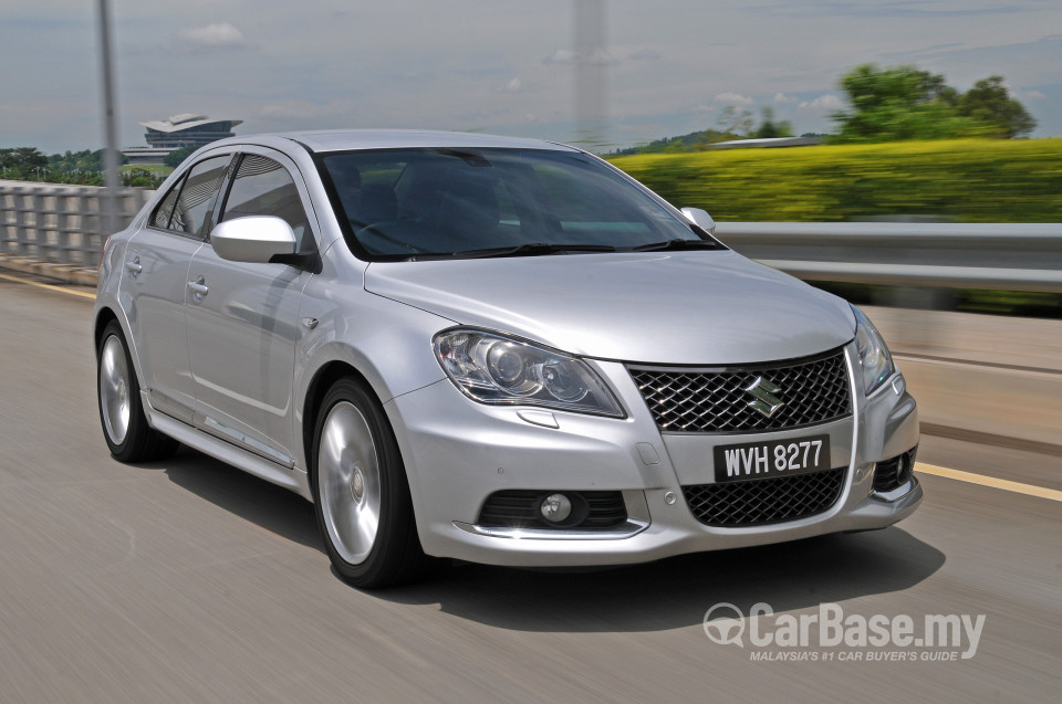Suzuki Kizashi Mk1 (2012) Exterior