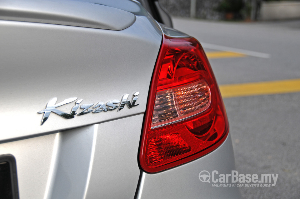 Suzuki Kizashi Mk1 (2012) Exterior