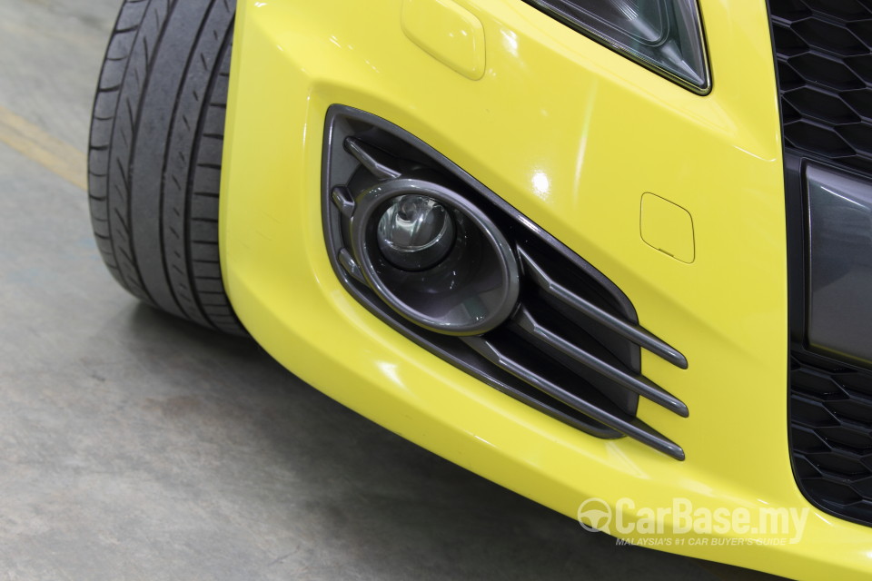 Suzuki Swift Sport ZC32S (2013) Exterior