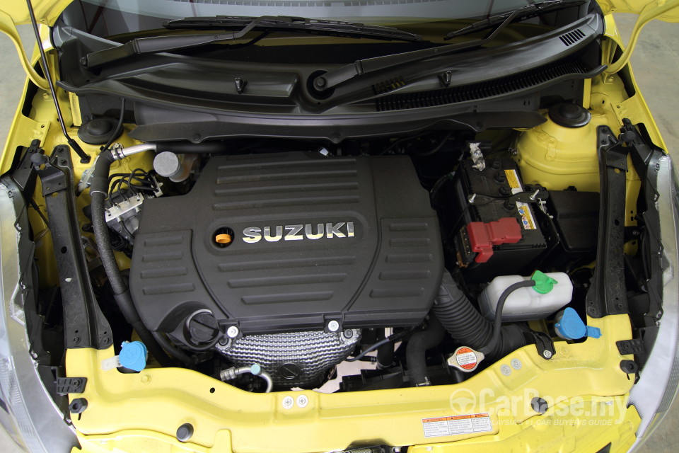 Suzuki Swift Sport ZC32S (2013) Exterior